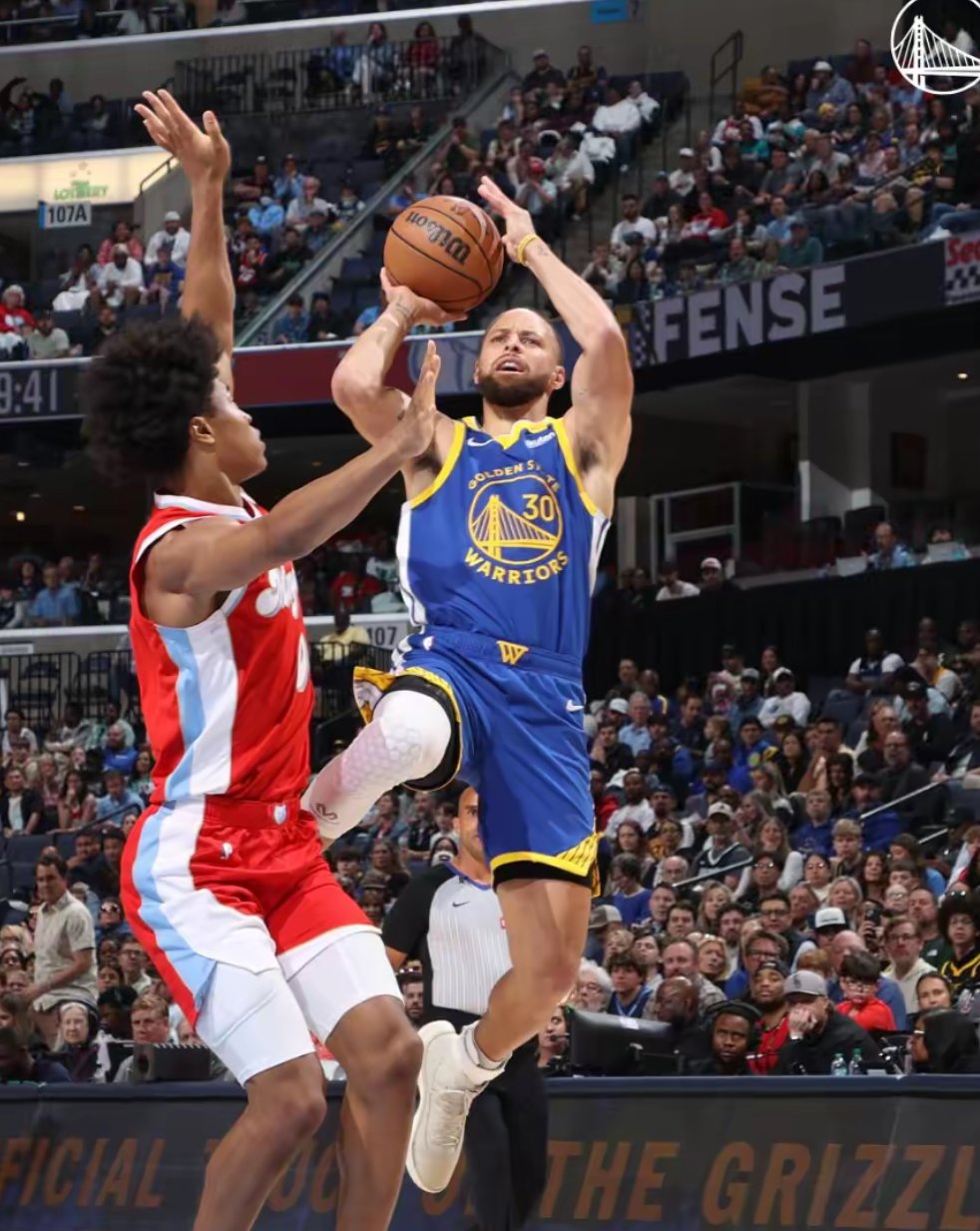 勇士击败湖人,库里狂砍三分 勇士击败湖人,库里狂砍三分